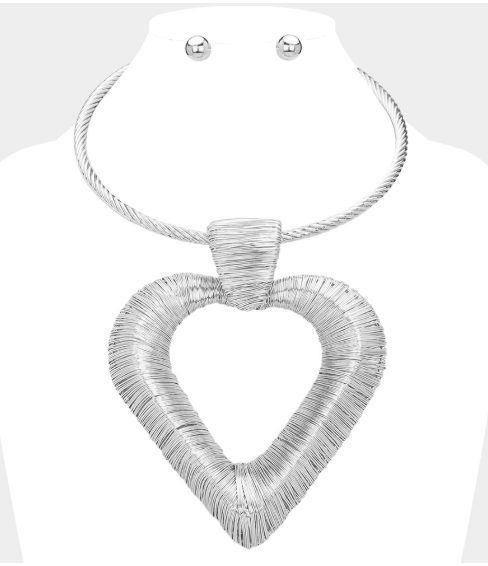 Artistry at the Heart of Every Moment Necklace