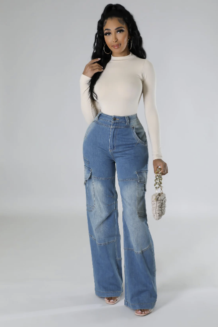 Women's High-Waisted Wide Leg Cargo Jeans - Medium Wash Utility Denim