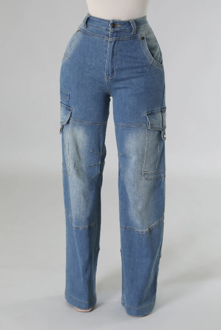 Women's High-Waisted Wide Leg Cargo Jeans - Medium Wash Utility Denim